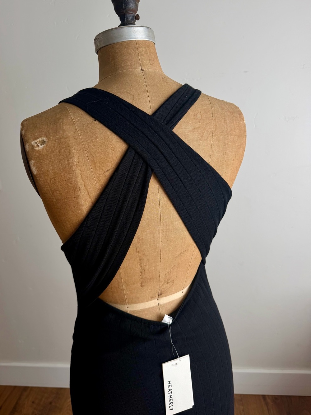 NWT Heatherly Black Crossback Detail Ribbed Knit Midi Dress
